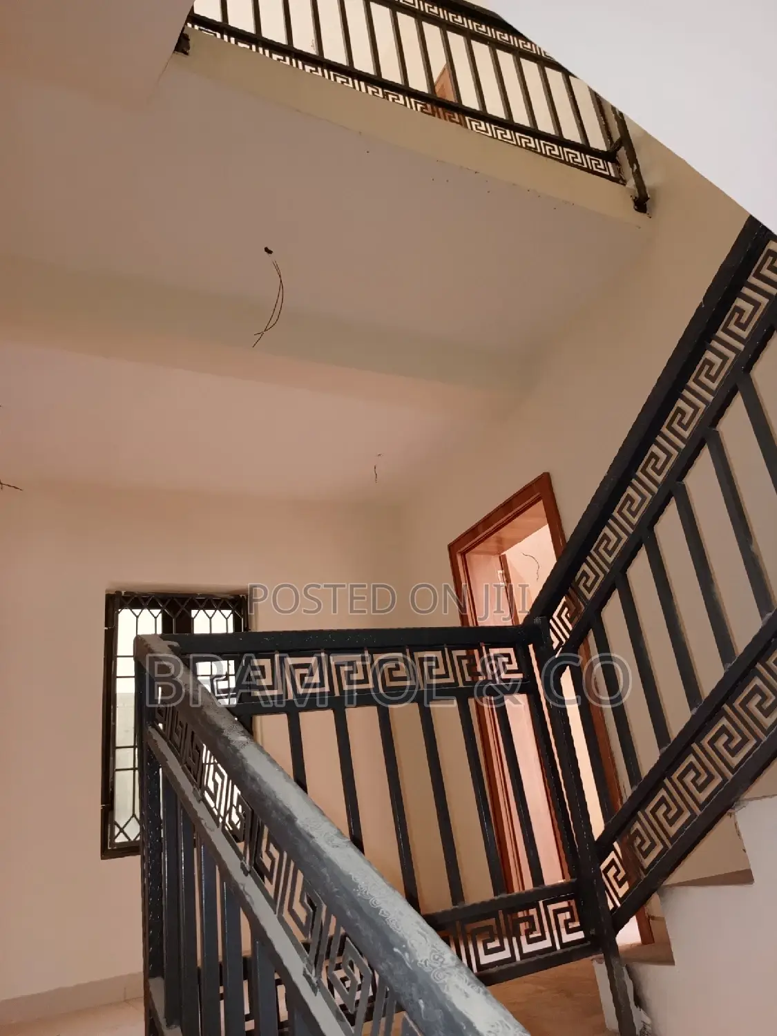 4bdrm Townhouse / Terrace in Durumi for rent in Durumi