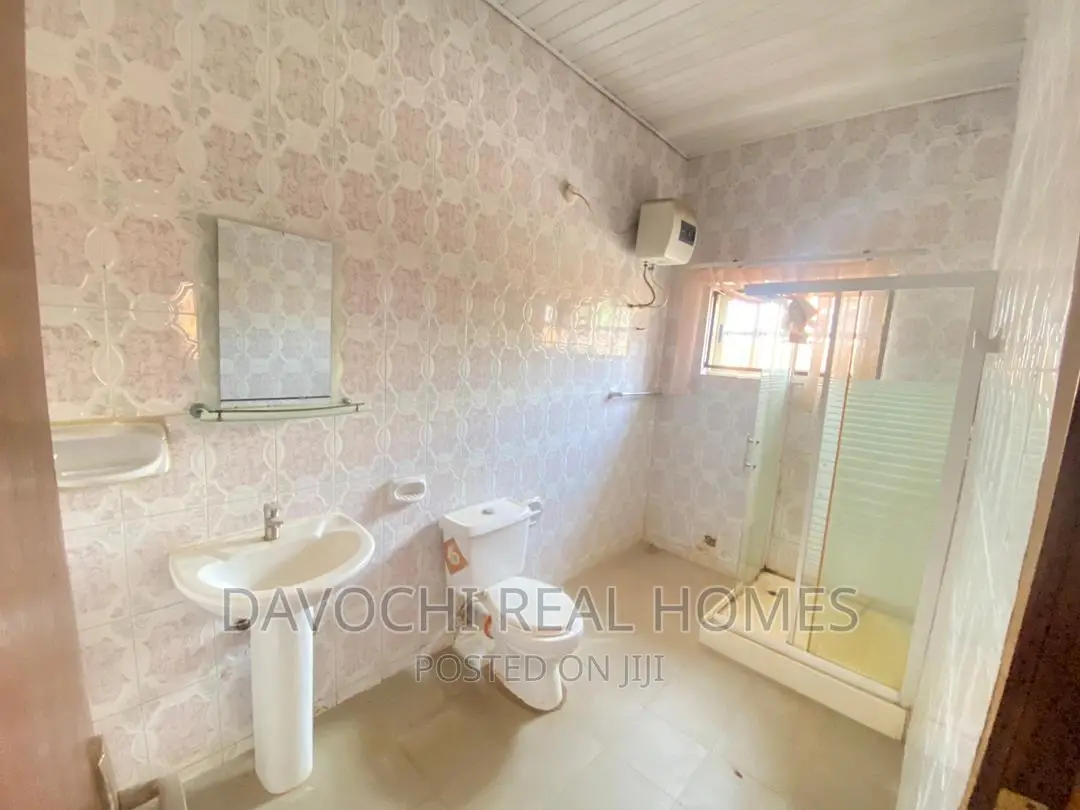 4bdrm Bungalow in Grenville  Estate for sale in Ajah