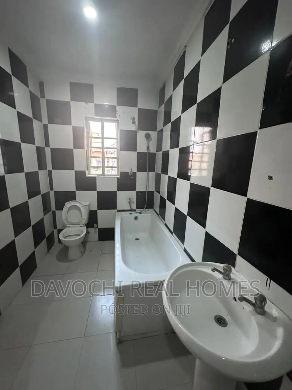 Furnished 1bdrm Shared Apartment in Chevron Conservation, Lekki in Lekki