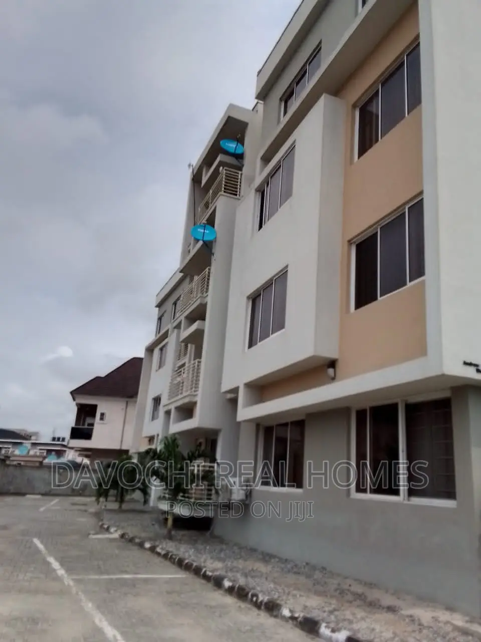 3bdrm Apartment in Chevron, Lekki for rent in Lekki