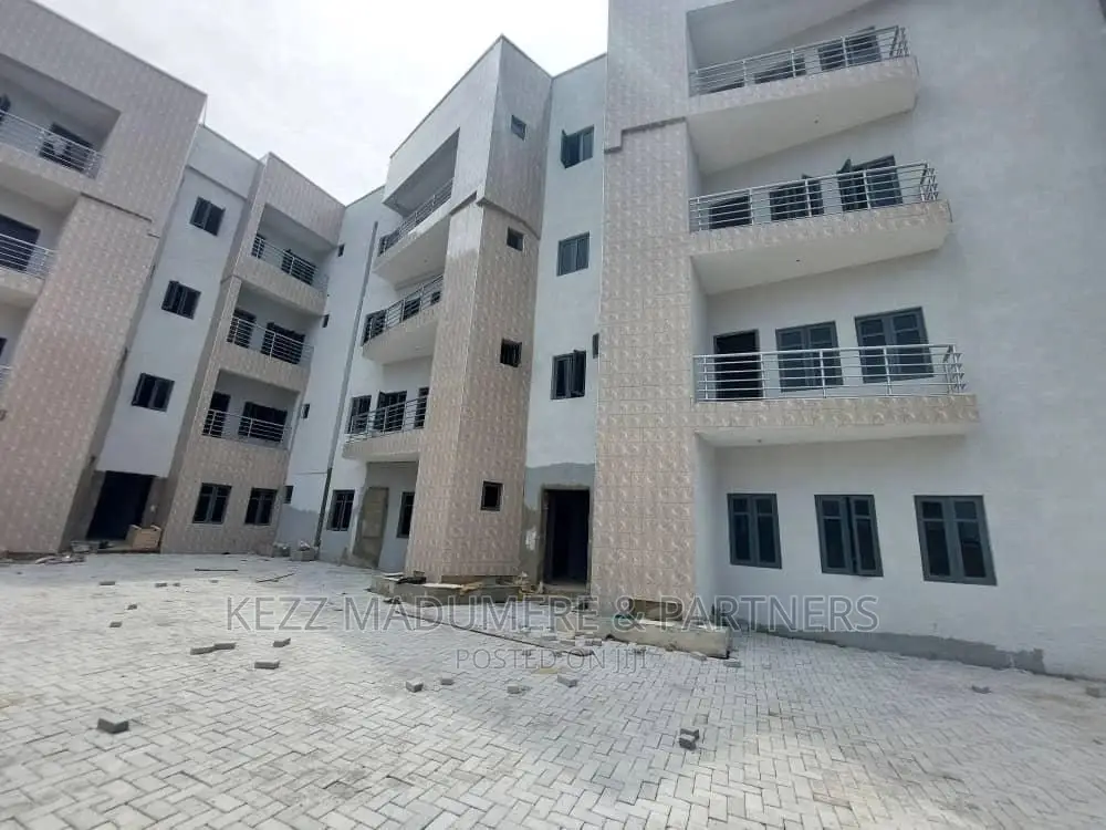 3bdrm Apartment in Osapa, Off Mobil Rd, for sale in Osapa london