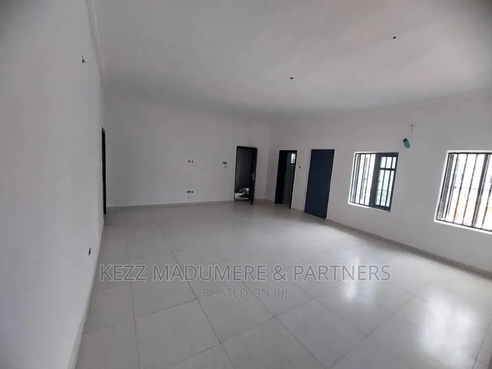 3bdrm Apartment in Osapa, Off Mobil Rd, for sale in Osapa london