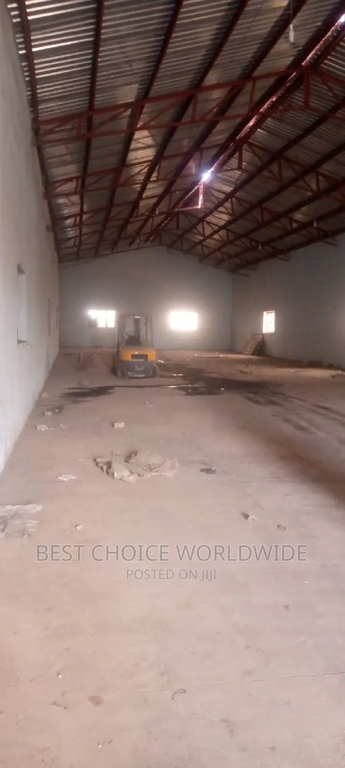 1200 SQM Warehouse (24hrs Power) in Ibadan