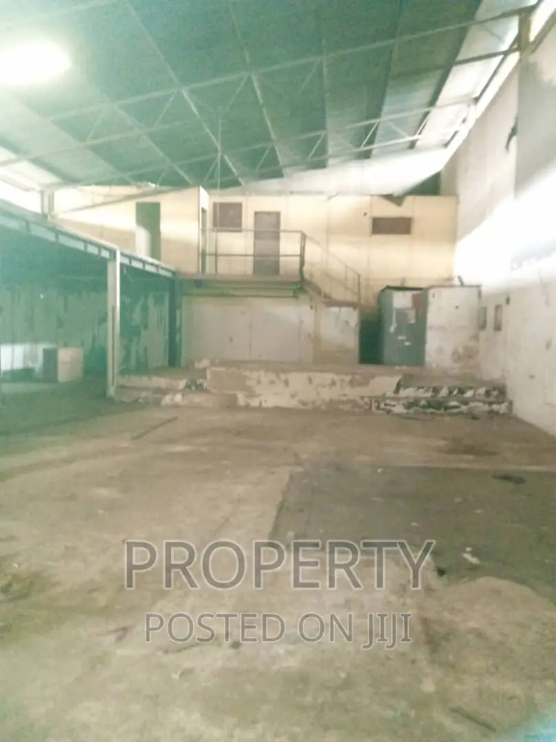400 SQM Warehouse Ezek in Oba Akran