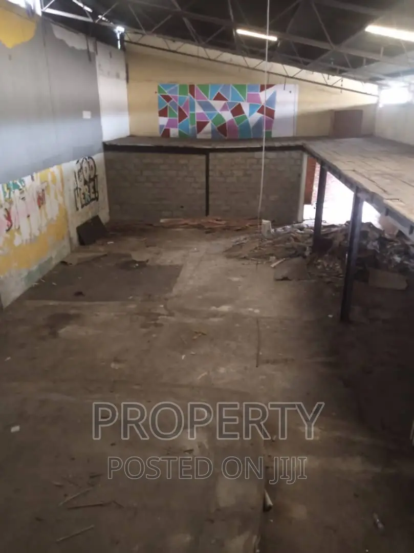 400 SQM Warehouse Ezek in Oba Akran