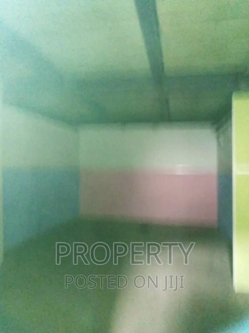 400 SQM Warehouse Ezek in Oba Akran
