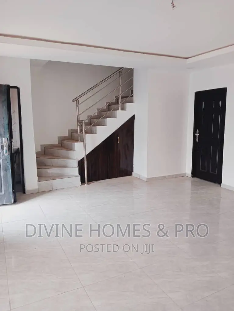 4bdrm Duplex in Life Camp for rent in Life Camp