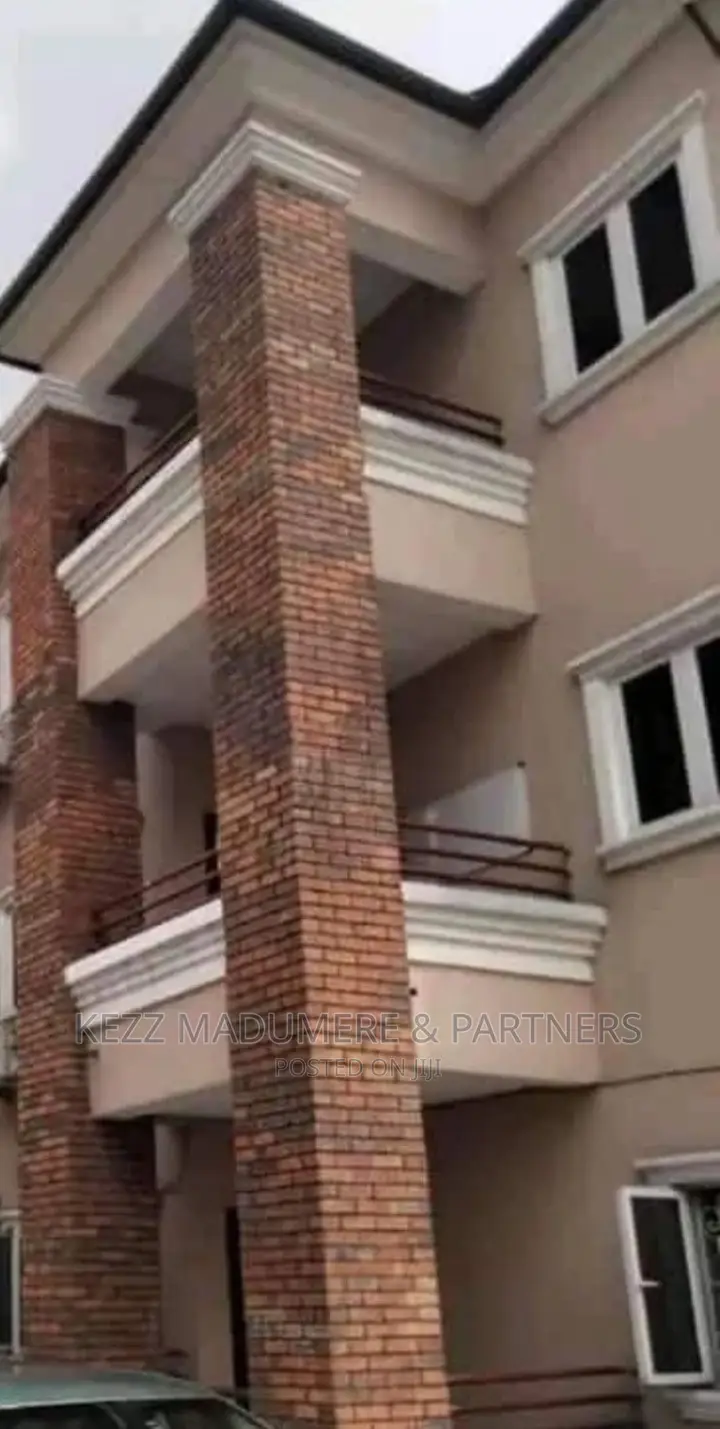 8bdrm Block of Flats in Ada George, Port for sale in Port-Harcourt