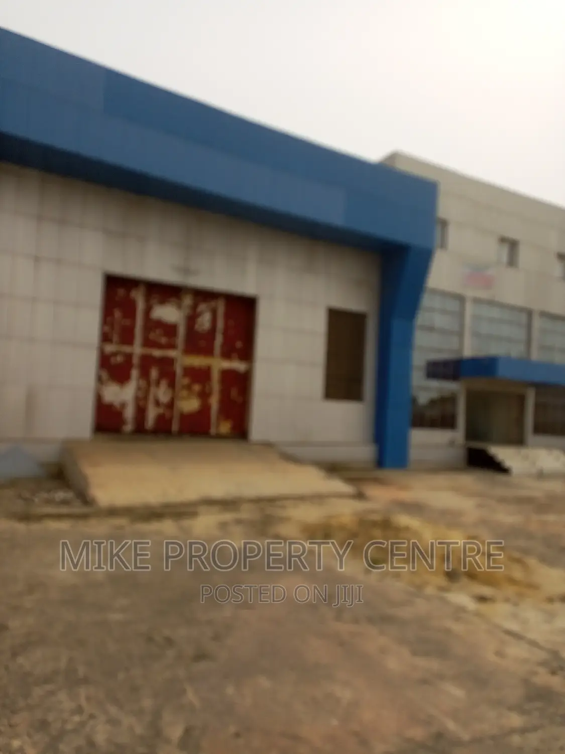Warehouse for Sale in Okota