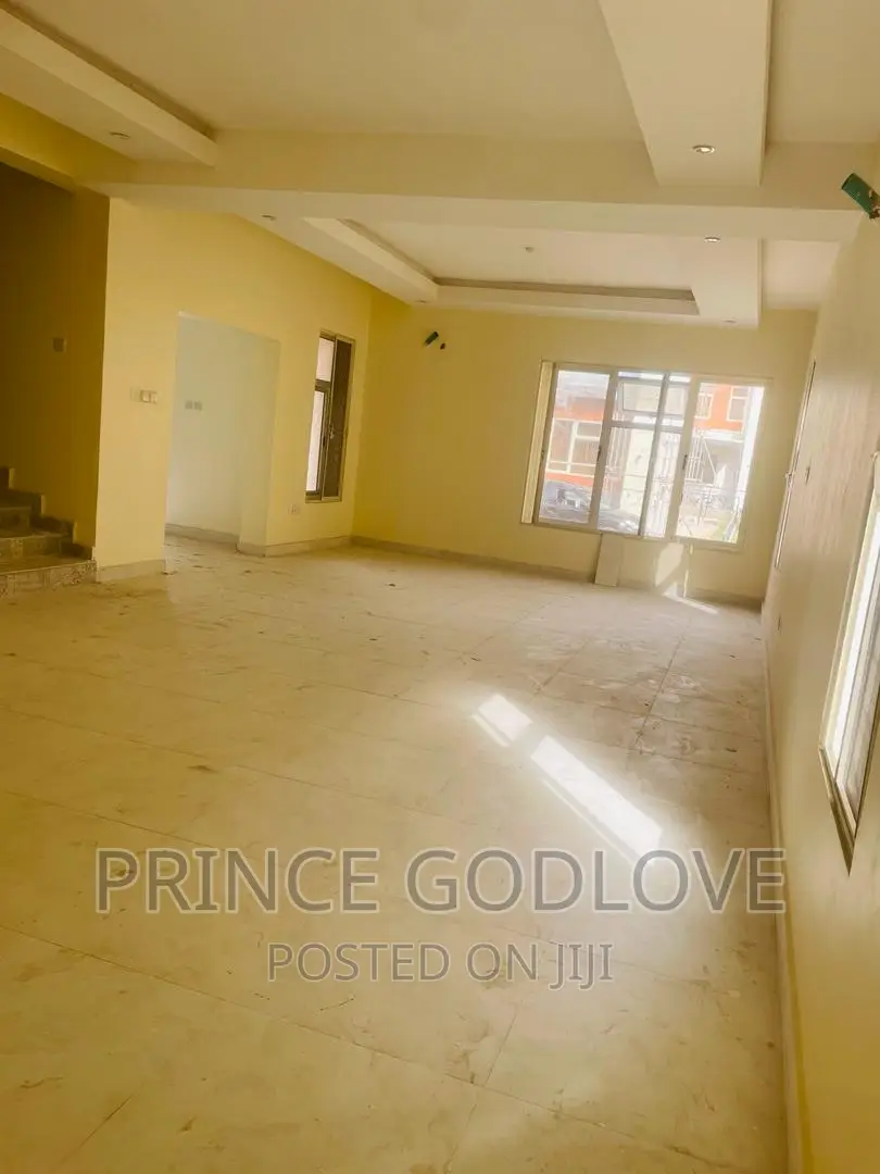 4bdrm Duplex in Urban Shelter, Dawaki for sale in Dawaki