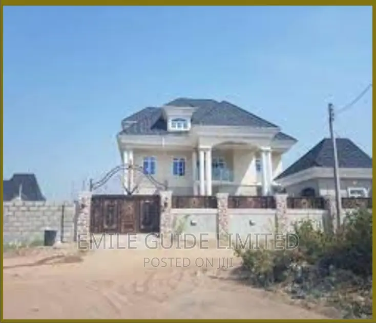 6bdrm Apartment In Emile Guide, Wuse 2 For Sale in Wuse 2
