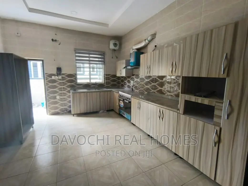 5bdrm Duplex in Osapa London Estate, Lekki for rent in Lekki