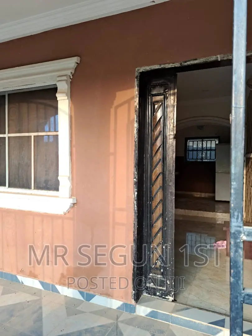 2bdrm Bungalow in Olorunkemi Estate, Akala Express for rent in Akala Express