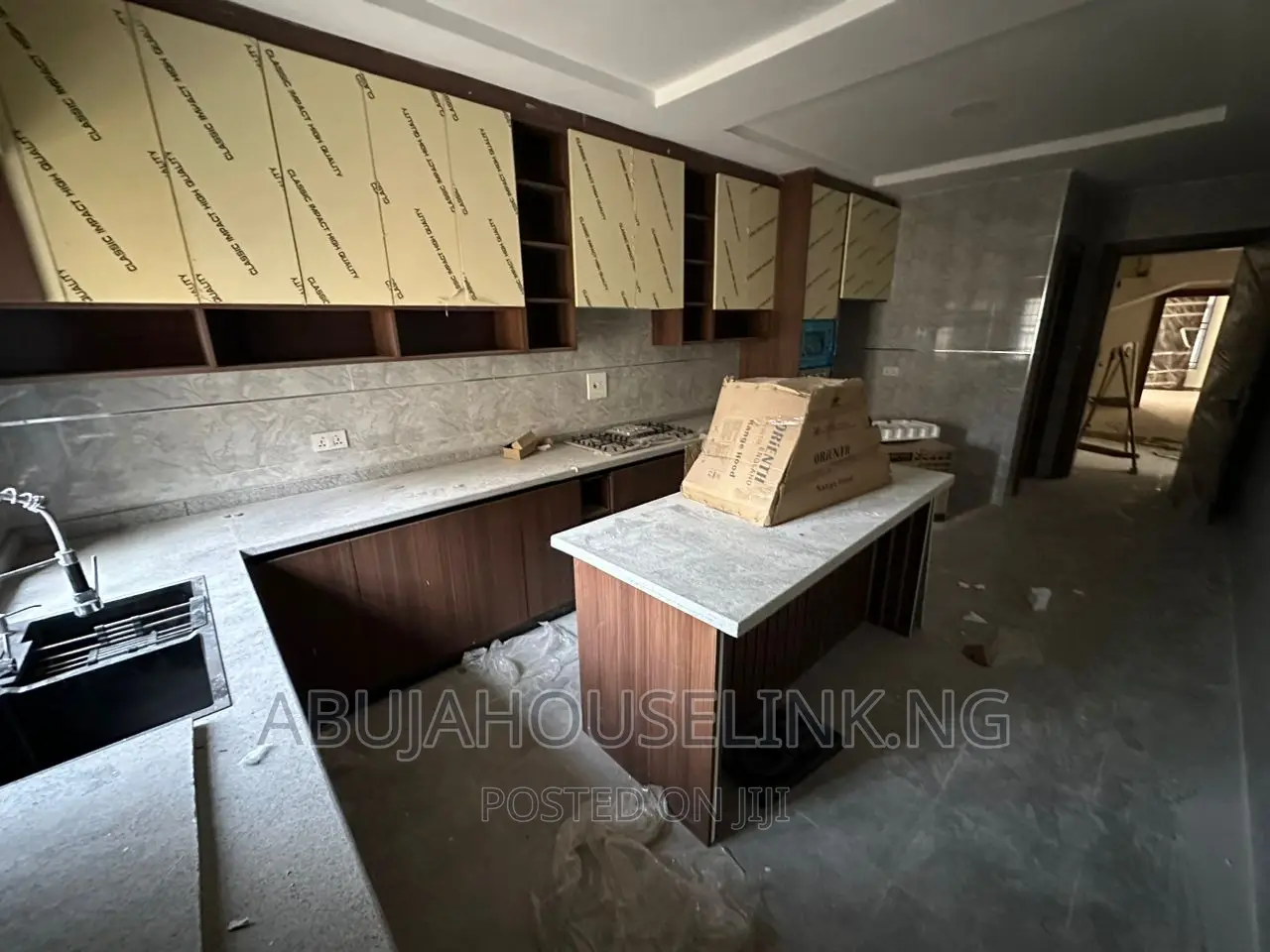 6bdrm Duplex in Guzape Main Abuja for sale in Guzape District