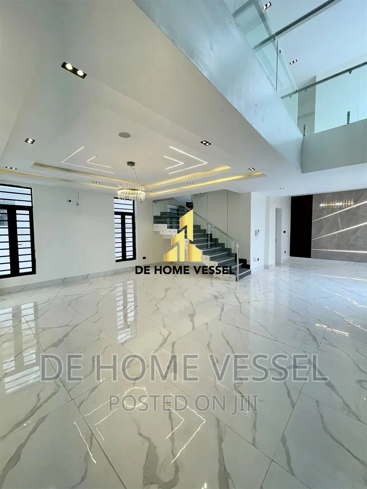 5bdrm Duplex in Lekki Phase 1 for sale in Lekki Phase 1