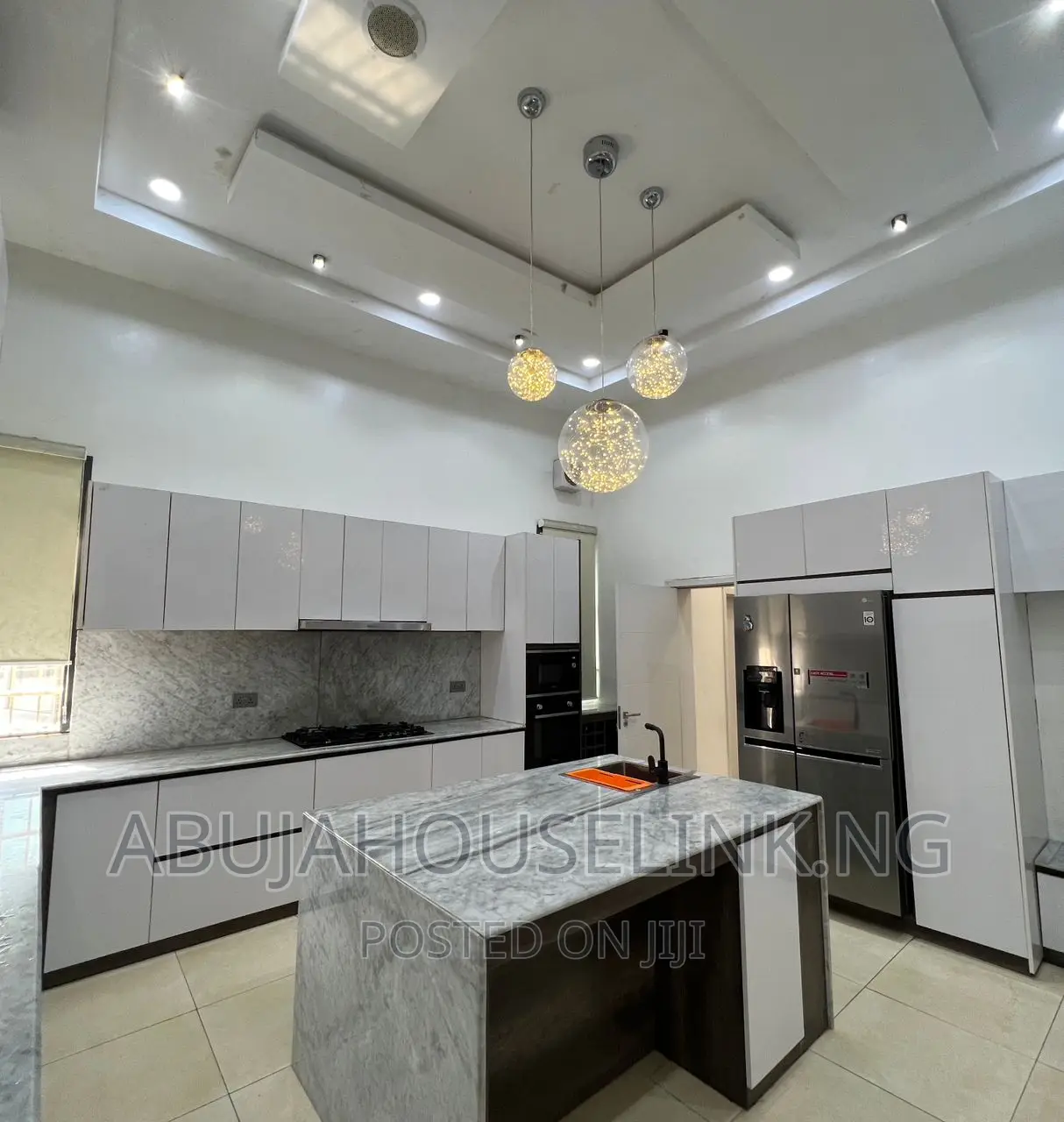 Furnished 5bdrm Duplex in Guzape Main Abuja for sale in Guzape District