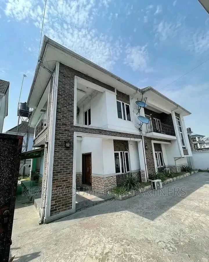 4bdrm Duplex in Dr Peter Odili, Port for sale in Port-Harcourt
