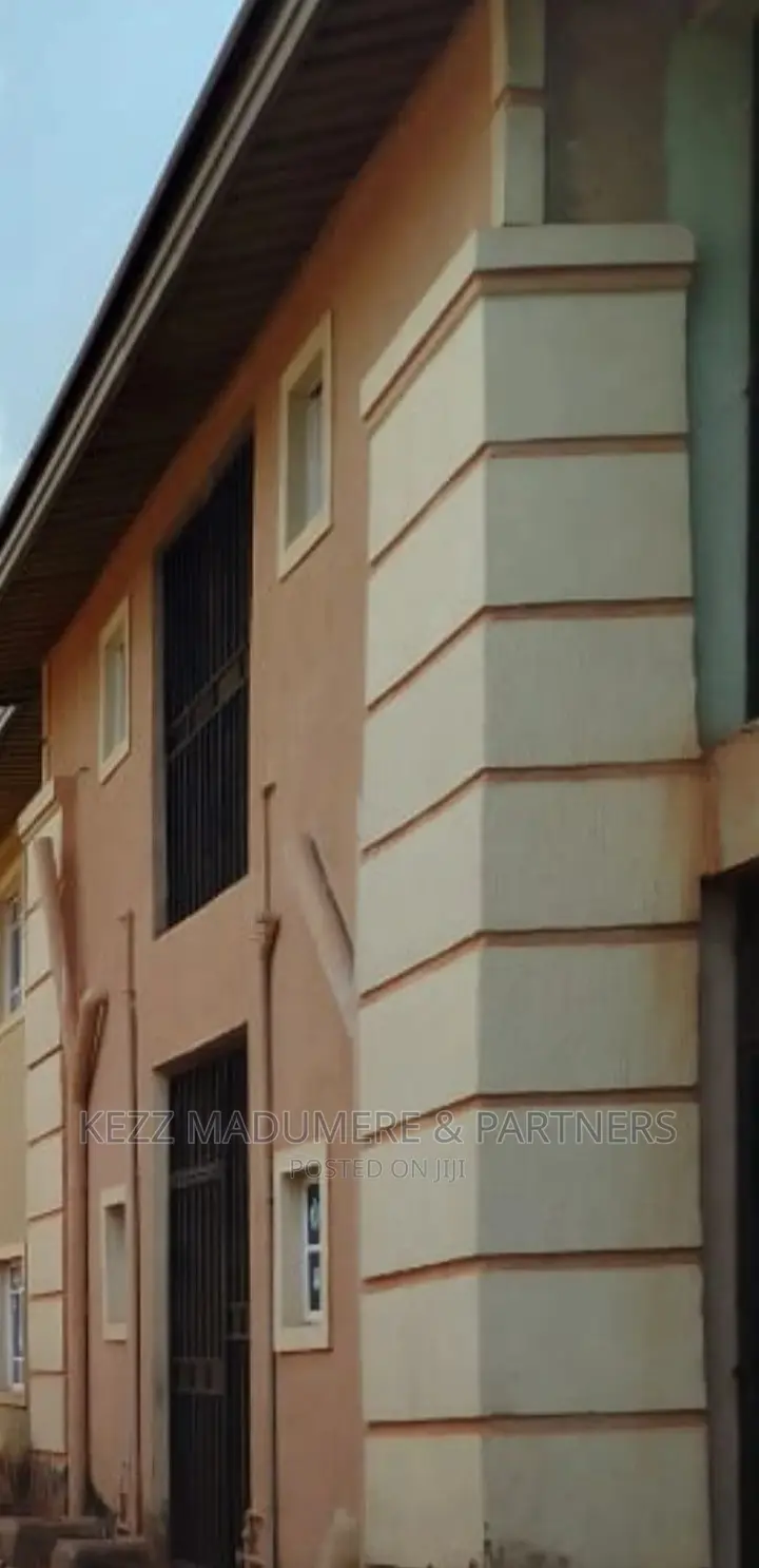 10bdrm Block of Flats in Umuchigbo, Enugu, for sale in Enugu