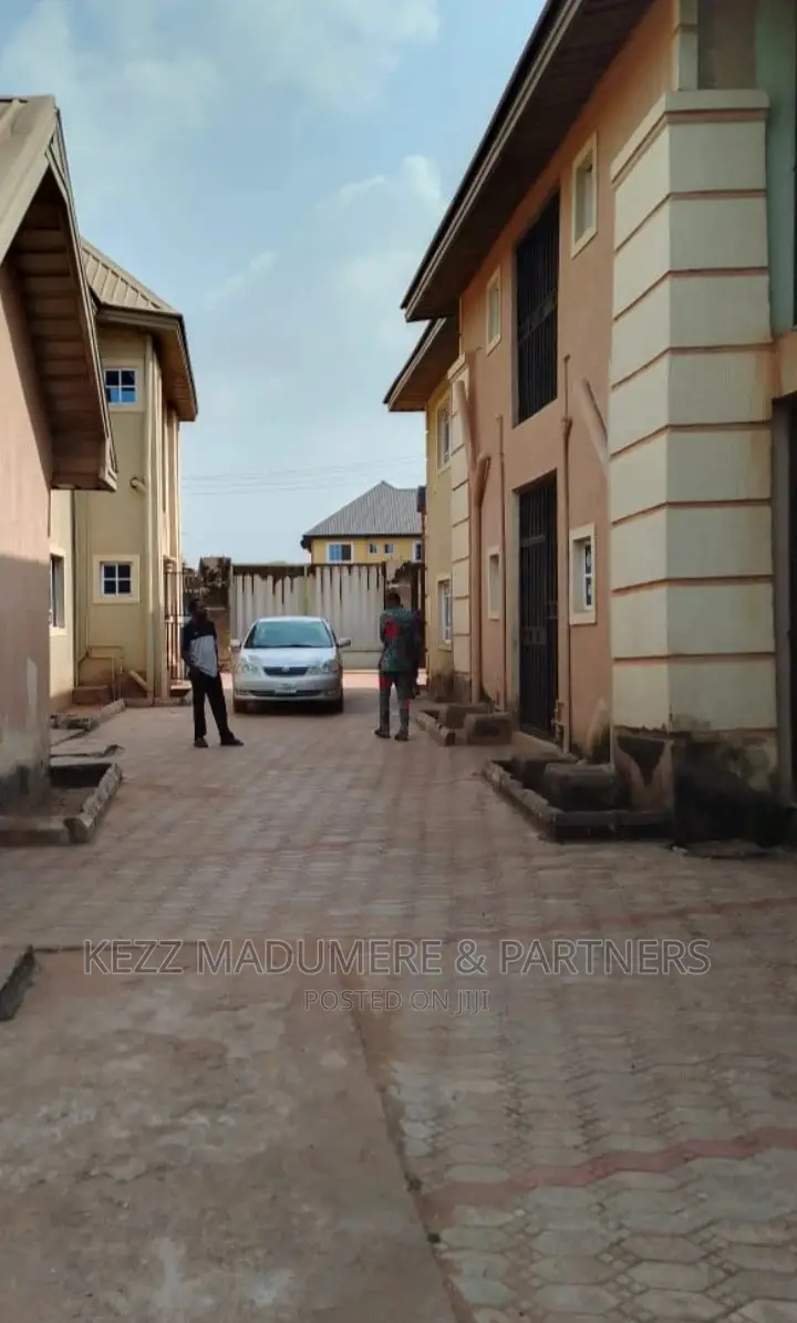 10bdrm Block of Flats in Umuchigbo, Enugu, for sale in Enugu