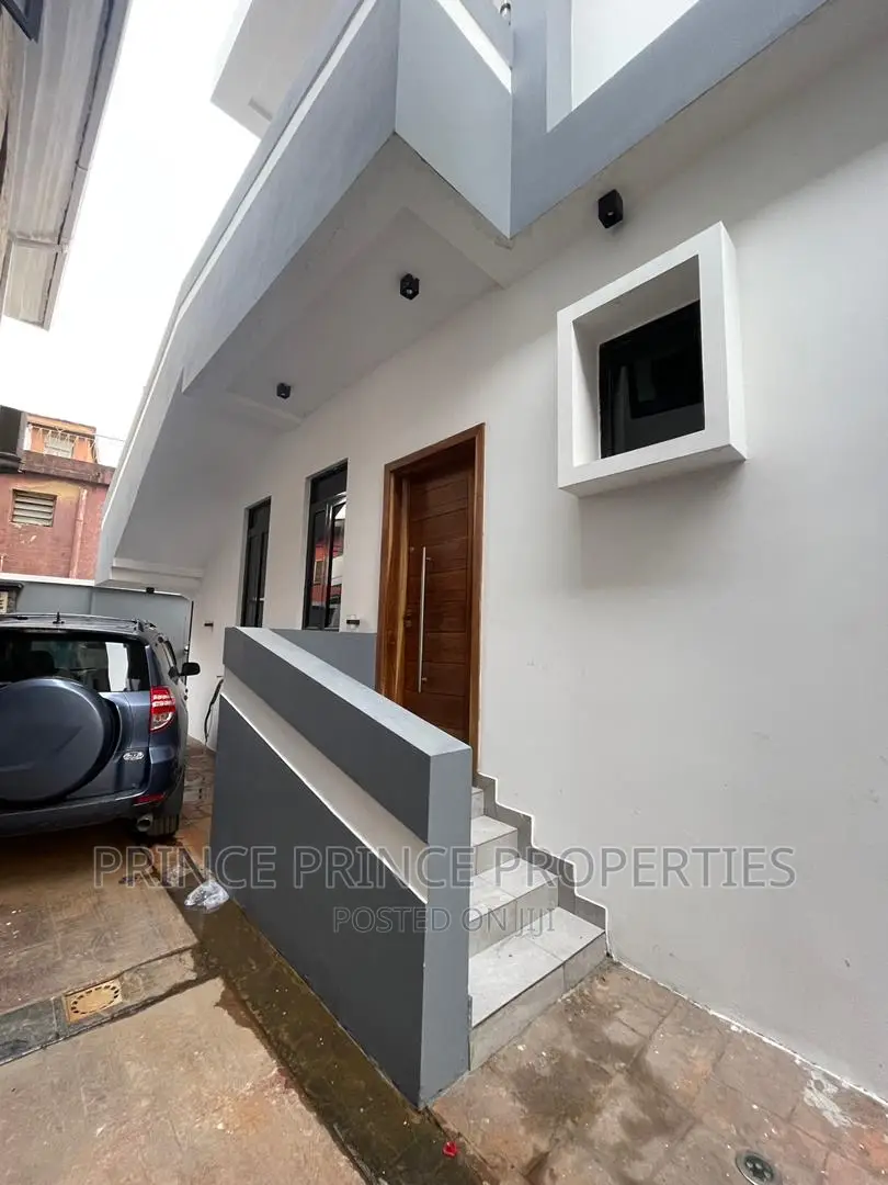 Furnished 2bdrm Block of Flats in Surulere for rent in Surulere