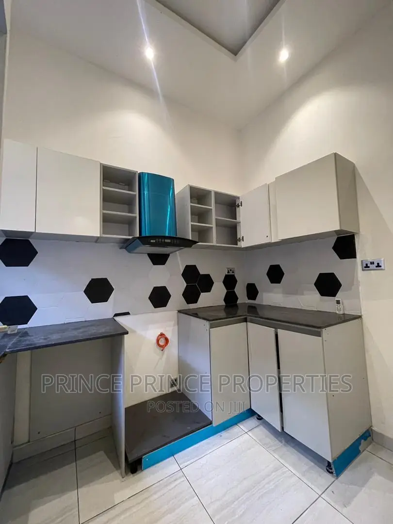 Furnished 2bdrm Block of Flats in Surulere for rent in Surulere
