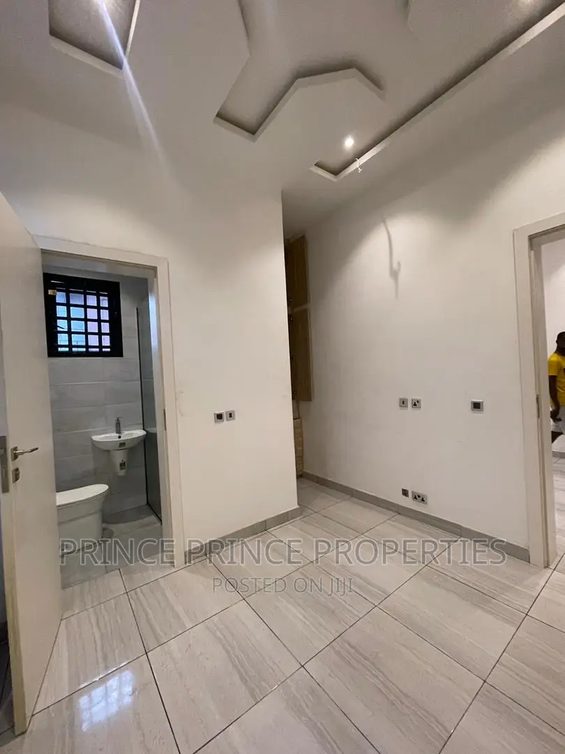 Furnished 2bdrm Block of Flats in Surulere for rent in Surulere