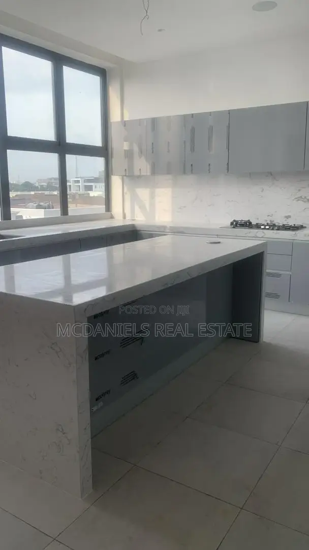 3bdrm Apartment in Ikoyi for rent in Ikoyi