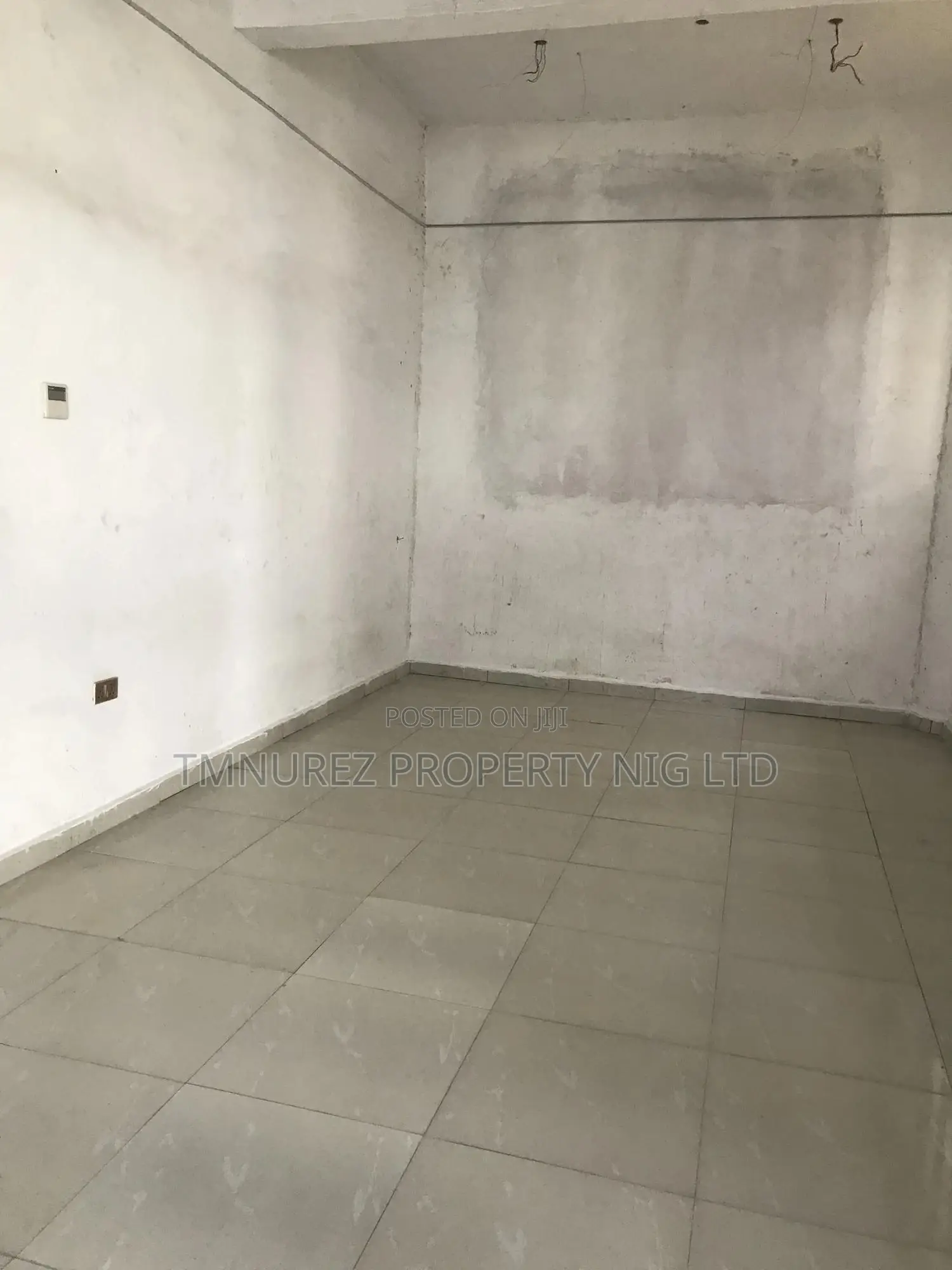 Standard Spacious Office Shop at Lekki Phase1 in Lekki Phase 1