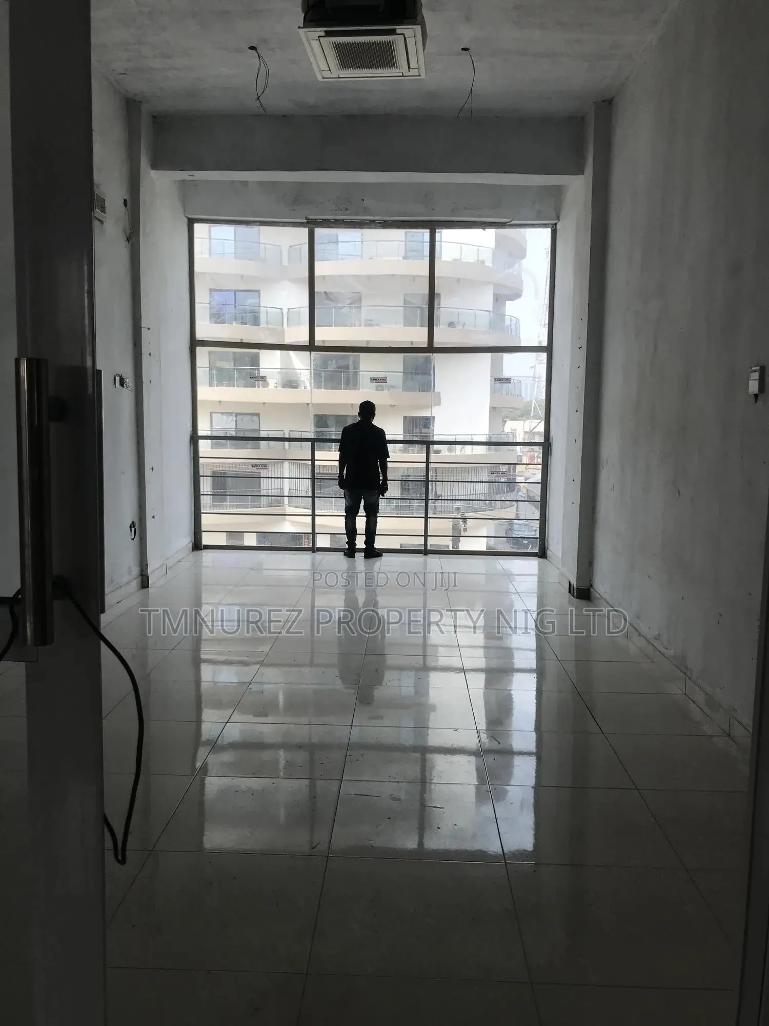 Standard Spacious Office Shop at Lekki Phase1 in Lekki Phase 1