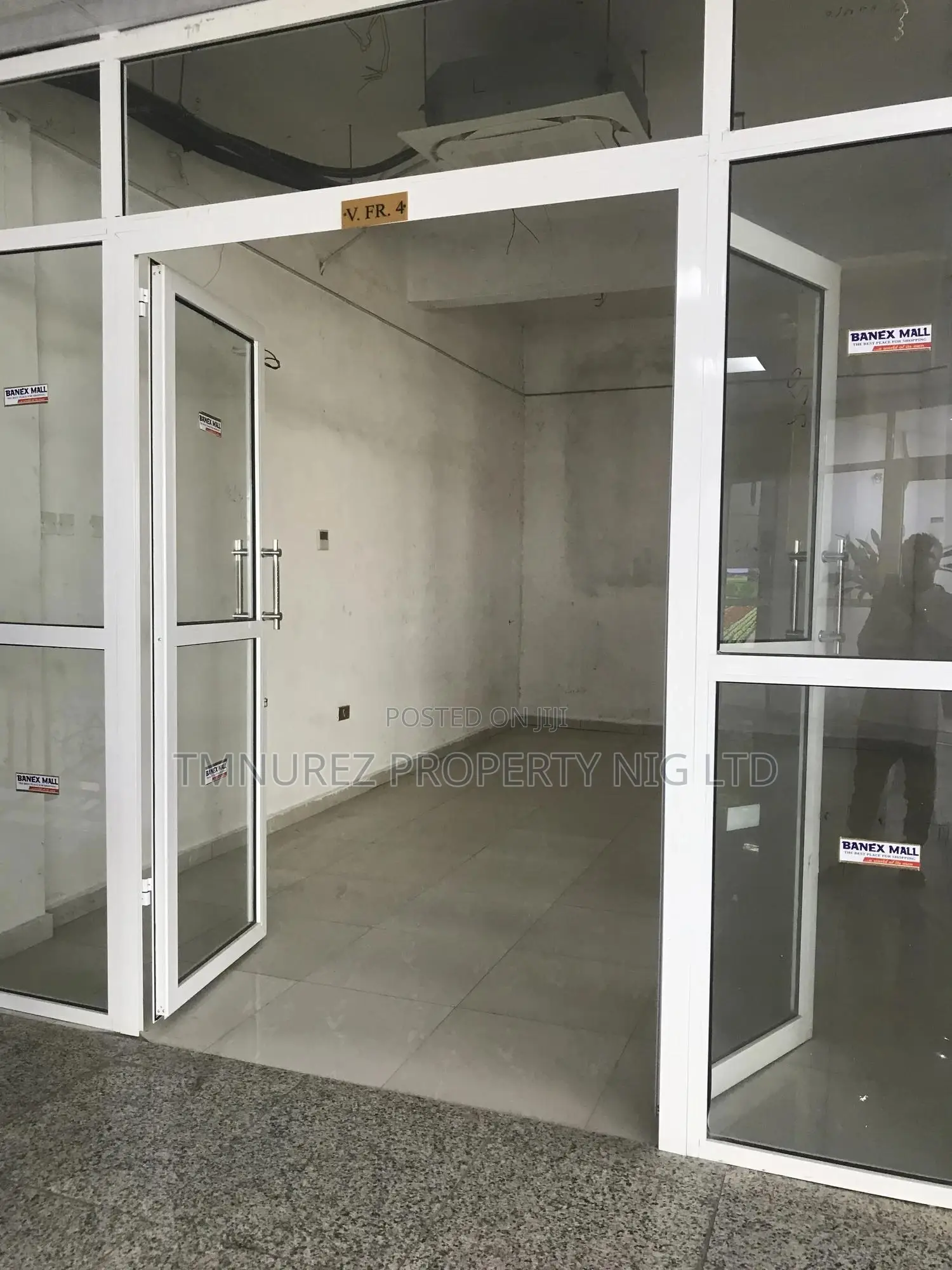 Standard Spacious Office Shop at Lekki Phase1 in Lekki Phase 1