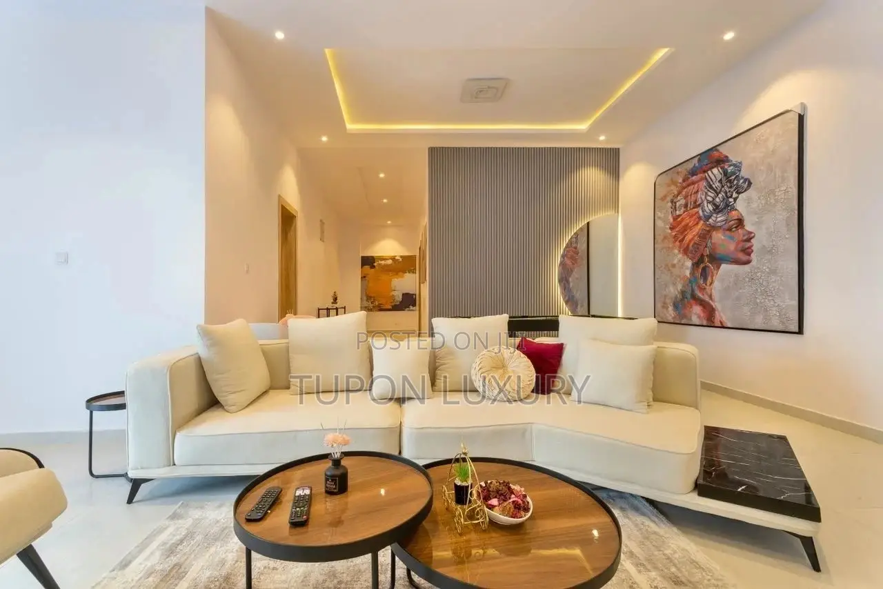 Luxury 2bed With Pool, Snooker, Gym, Ps4 in Lekki Phase 1