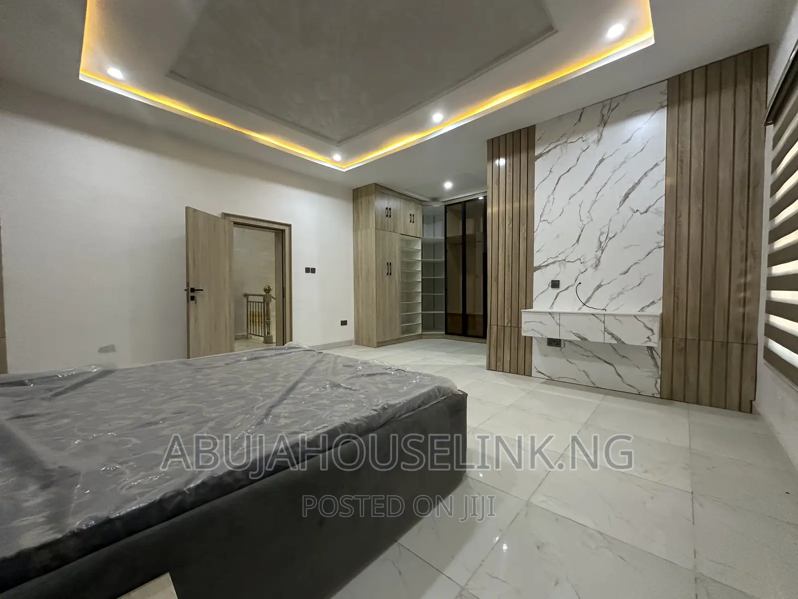 Furnished 4bdrm Duplex in Guzape Main Abuja for sale in Guzape District