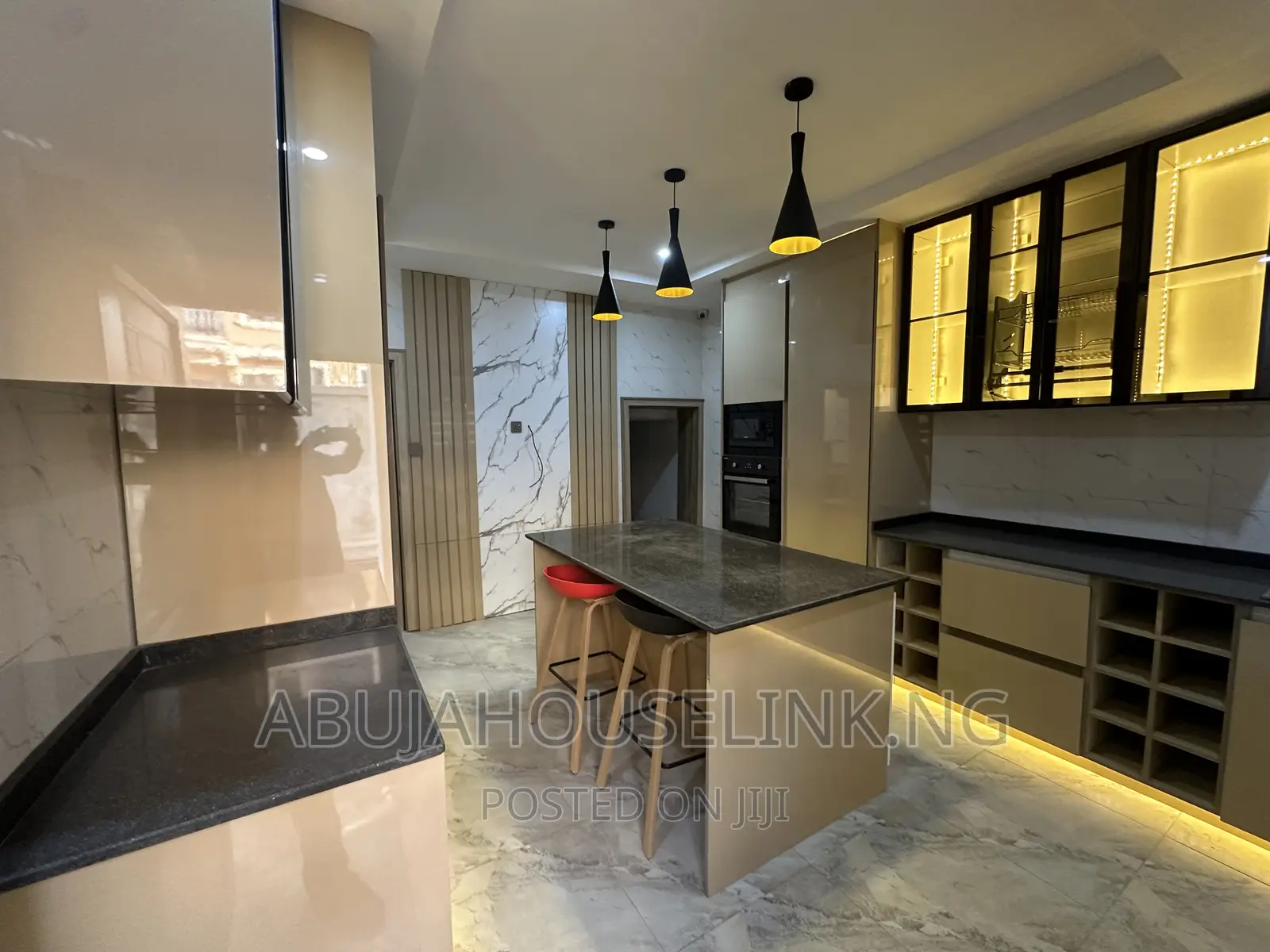 Furnished 4bdrm Duplex in Guzape Main Abuja for sale in Guzape District