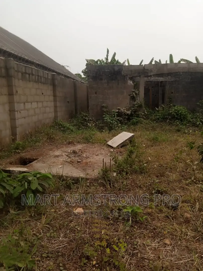 3bdrm Bungalow in Adamo Itokin Rd for sale in Ikorodu