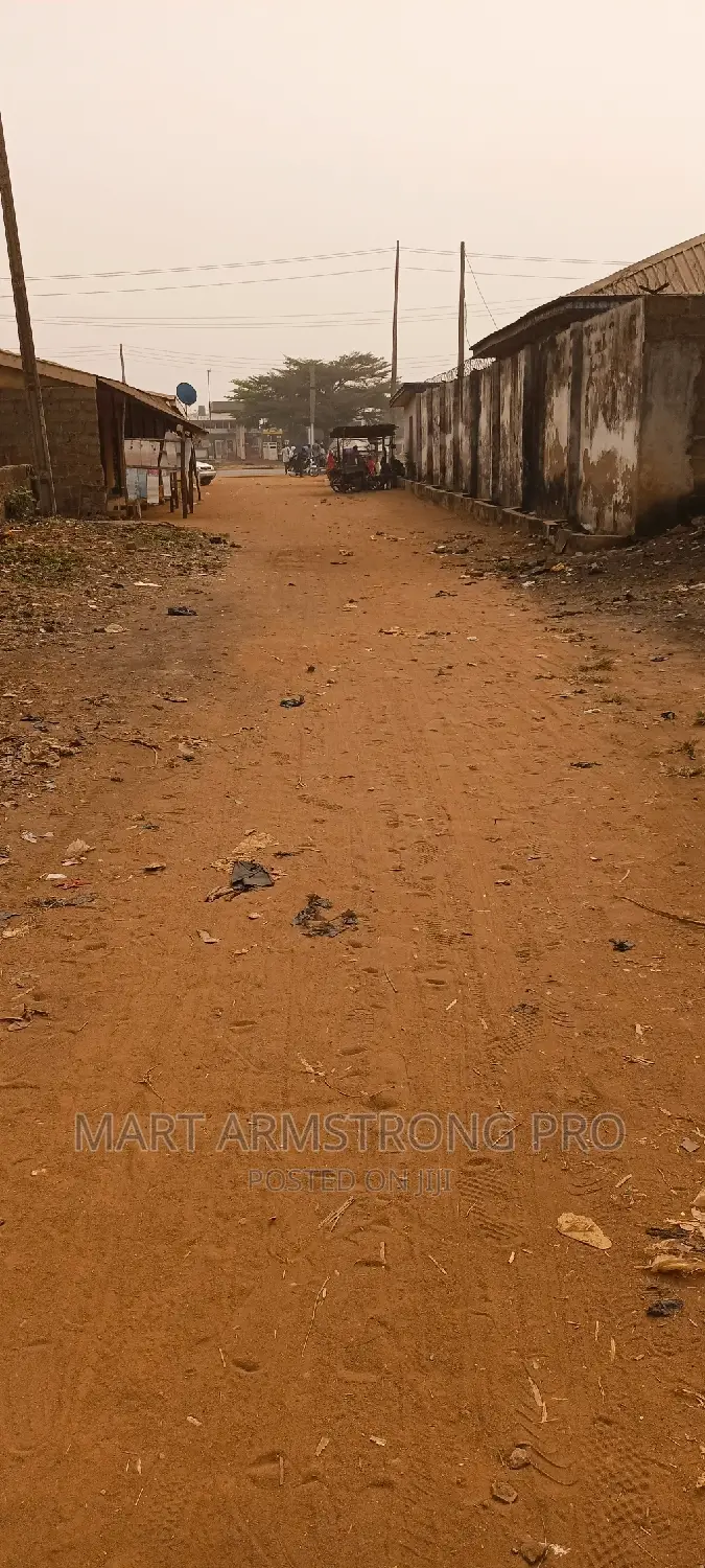 3bdrm Bungalow in Adamo Itokin Rd for sale in Ikorodu