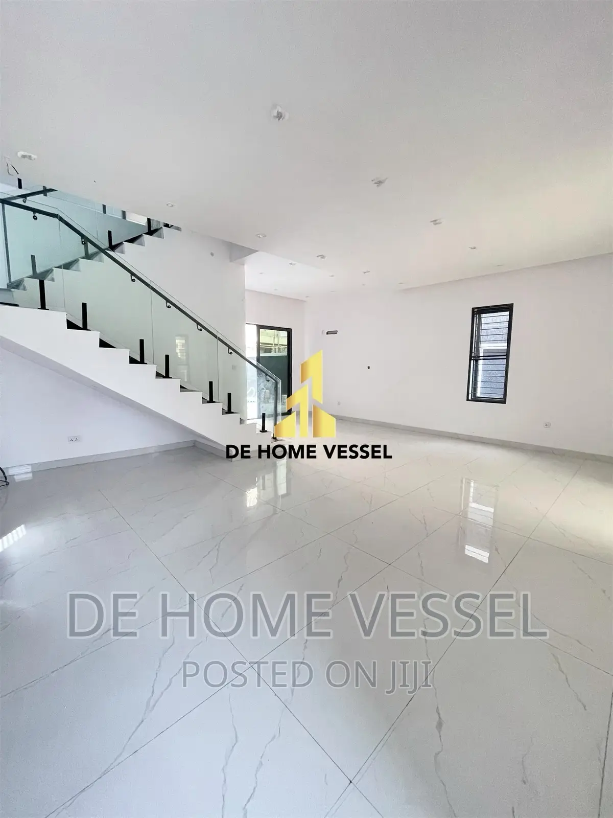 5bdrm Duplex in Ikate for sale in Ikate