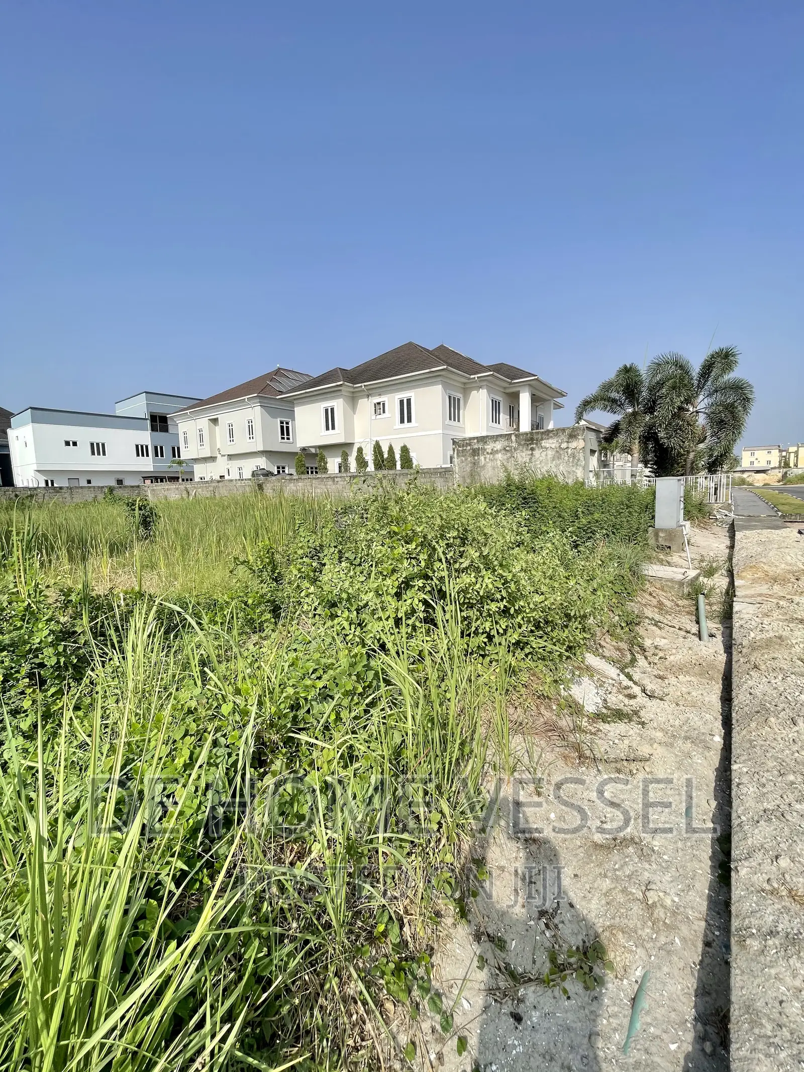 Prime Dry Land in the Best Estate in Osapa london