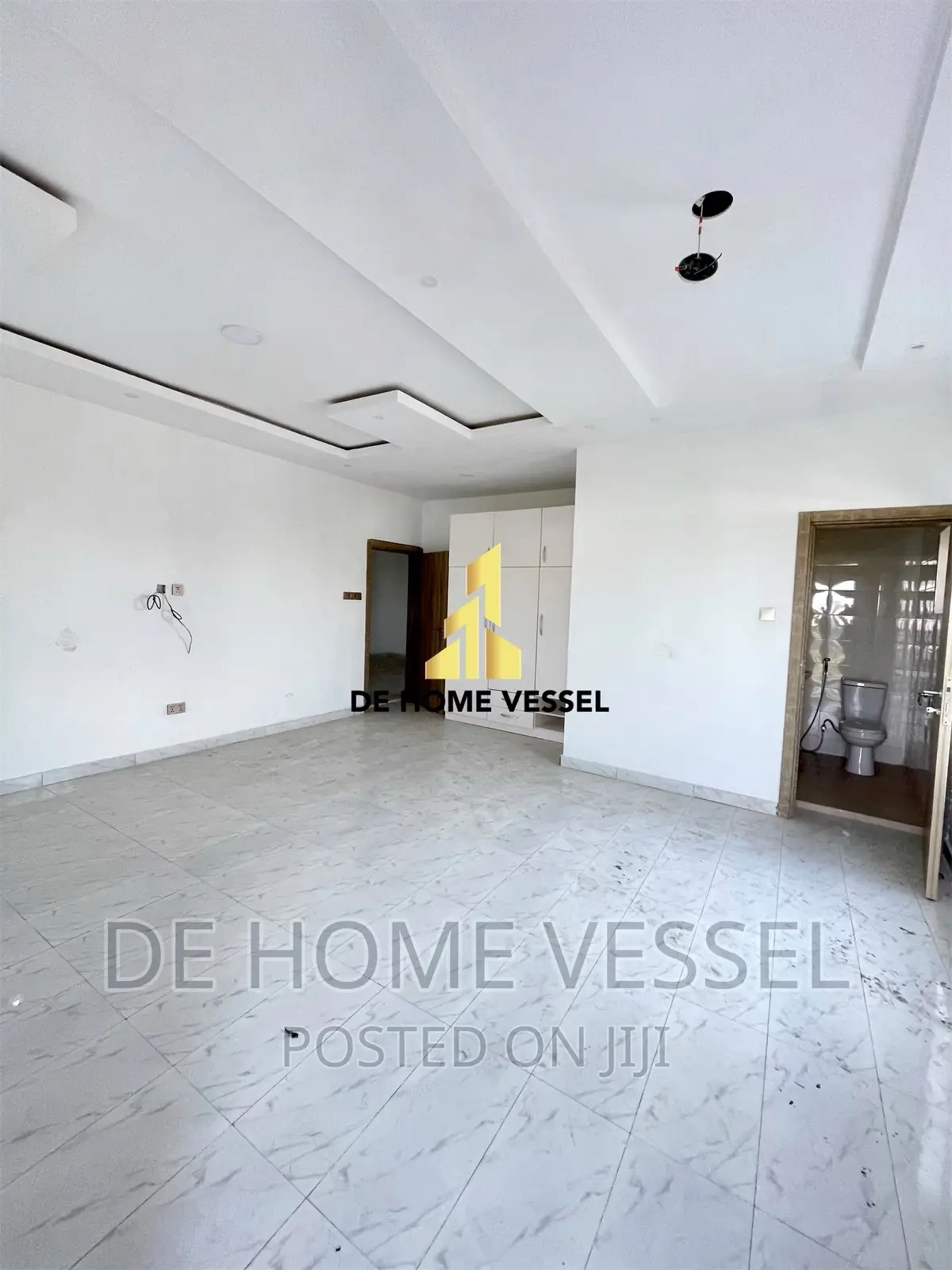 4bdrm Apartment in Osapa london for sale in Osapa london