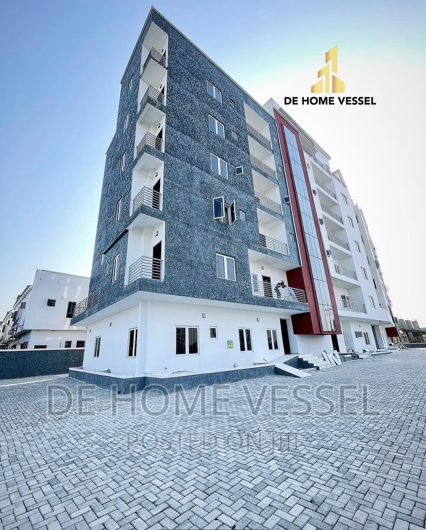 4bdrm Apartment in Osapa london for sale in Osapa london