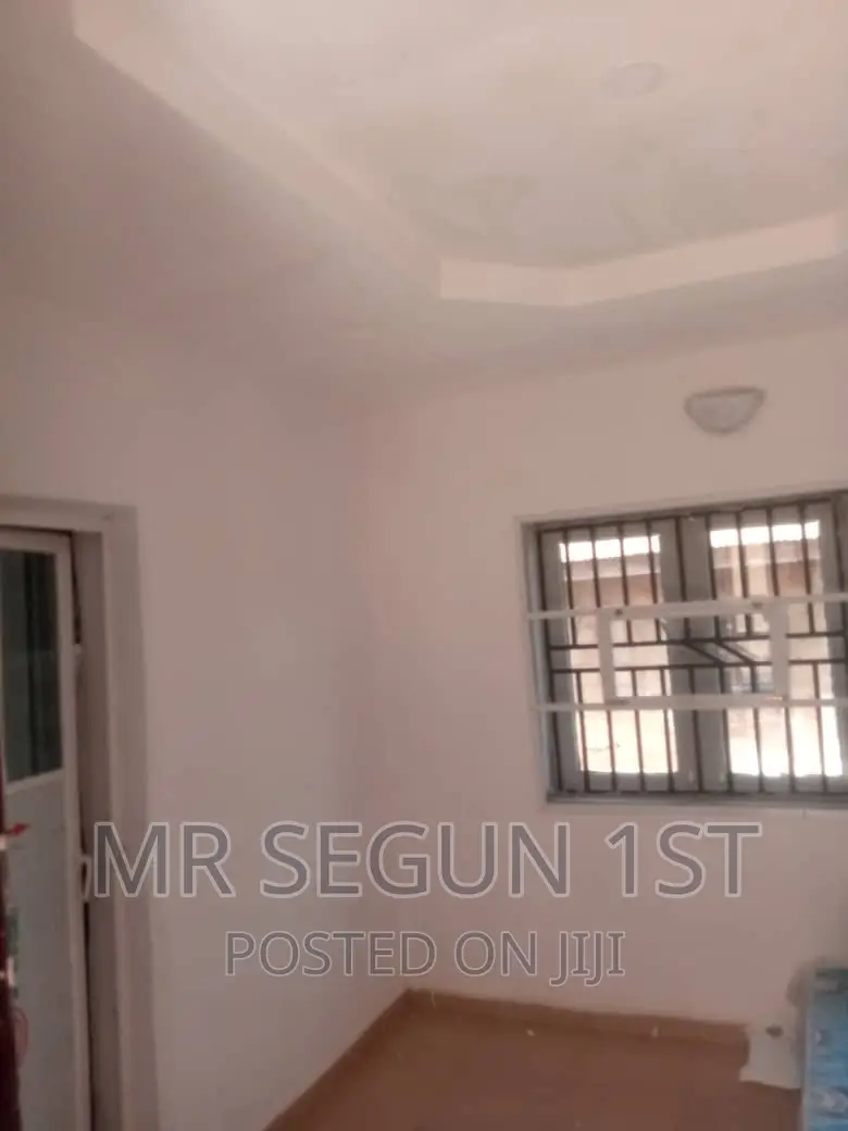 Studio Apartment in Agara Estate, Akala Express for rent in Akala Express