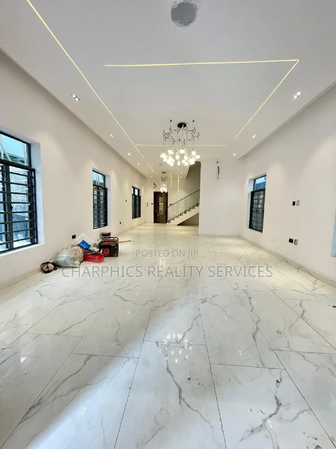 5bdrm Duplex in Lekki Phase 1 for sale in Lekki Phase 1