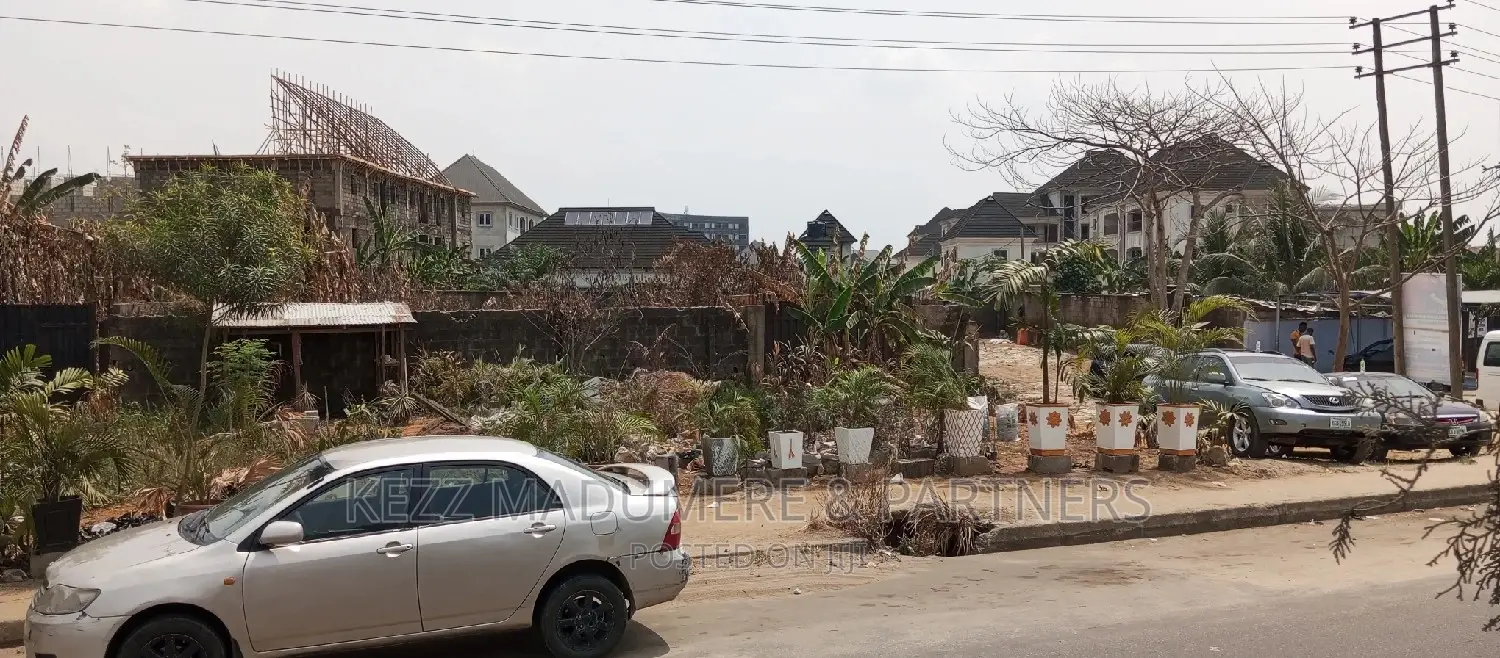 For Sale : Land on the Major Nta Road in Port-Harcourt