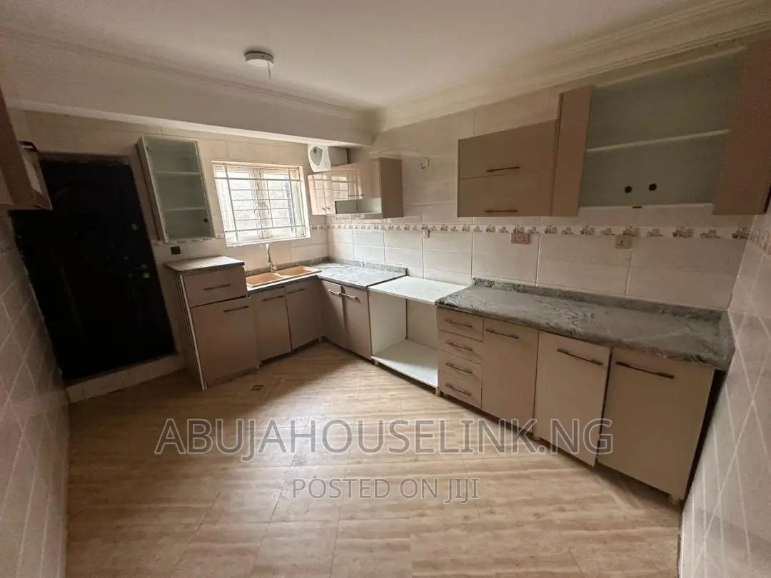 4bdrm Duplex in Asokoro Abuja for sale in Asokoro