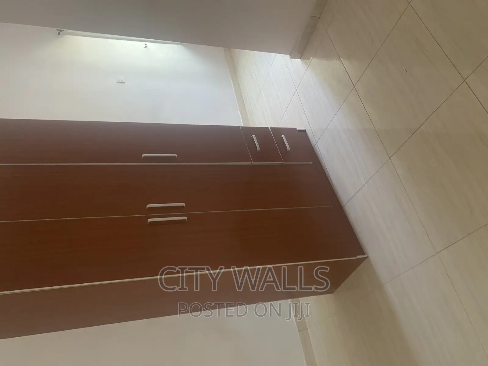 Mini Flat in Chevron for rent in Chevron