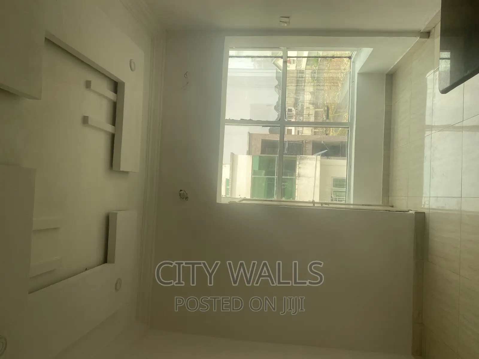 Mini Flat in Chevron for rent in Chevron