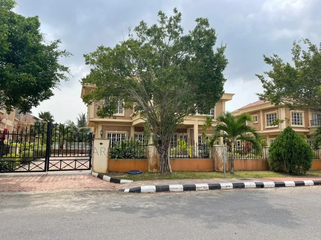 Furnished 6bdrm Duplex in Amen Estate, Ibeju for sale in Ibeju