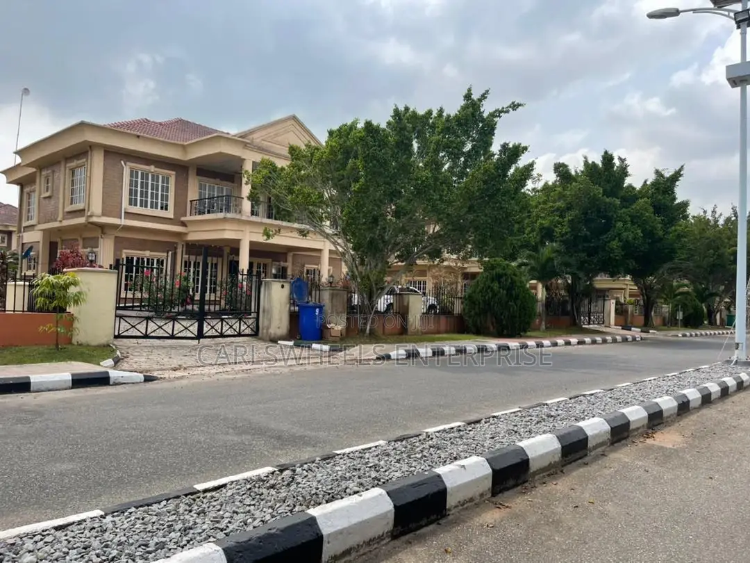 Furnished 6bdrm Duplex in Amen Estate, Ibeju for sale in Ibeju