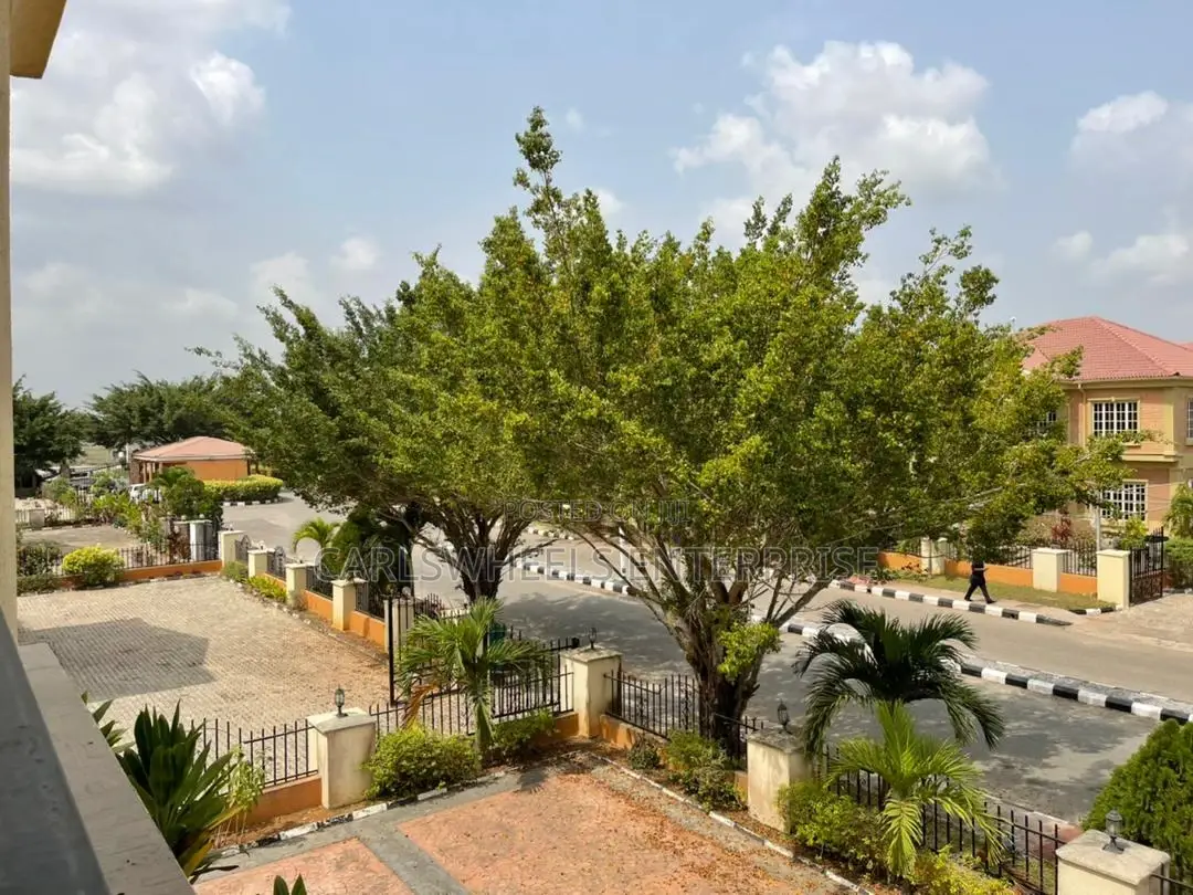Furnished 6bdrm Duplex in Amen Estate, Ibeju for sale in Ibeju