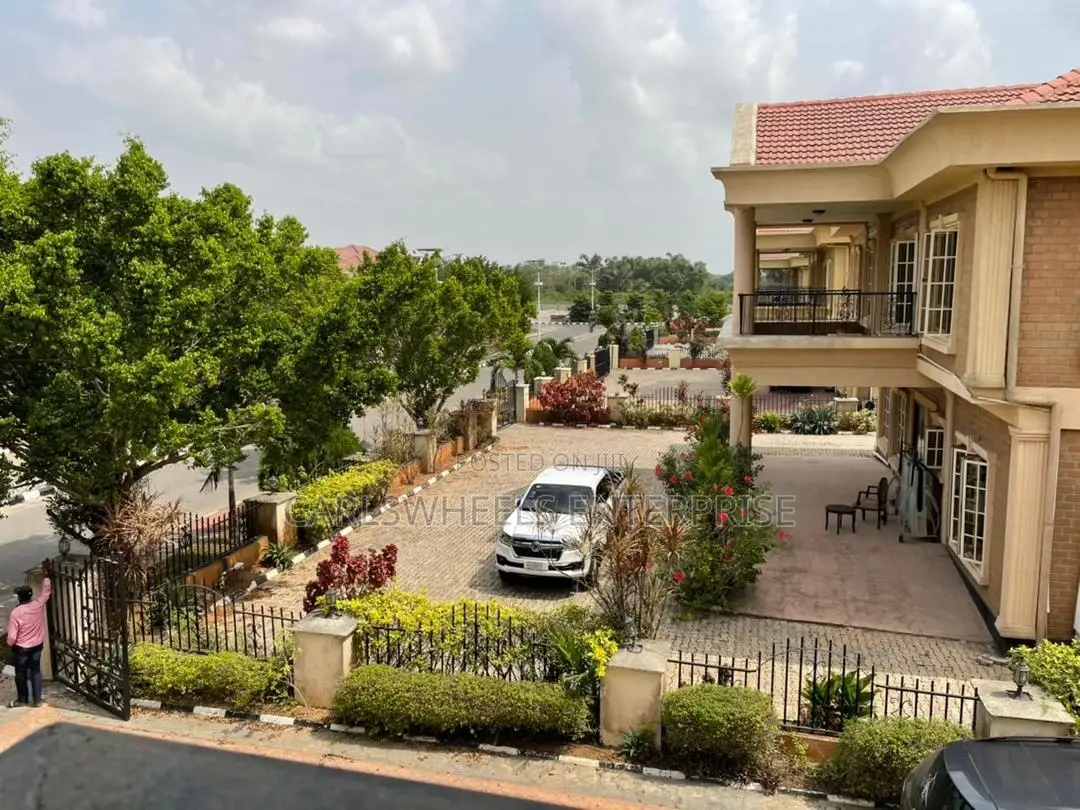 Furnished 6bdrm Duplex in Amen Estate, Ibeju for sale in Ibeju
