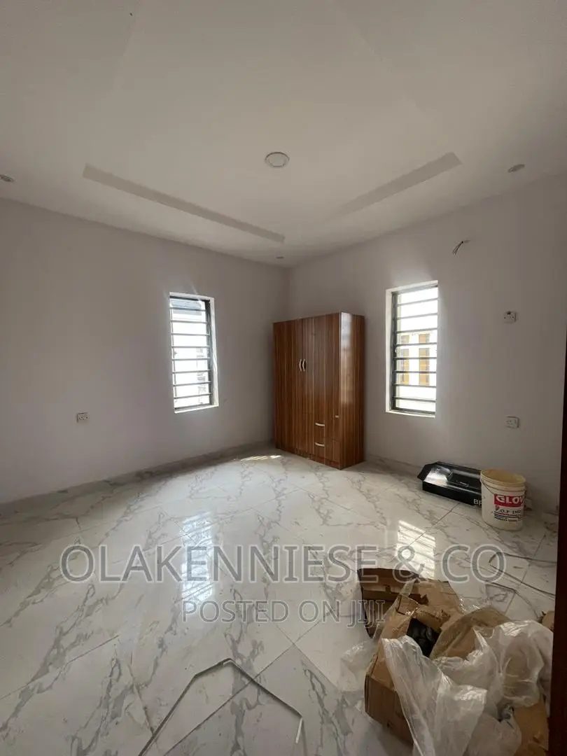 2bdrm Block of Flats in Aguda for rent in Aguda / Surulere